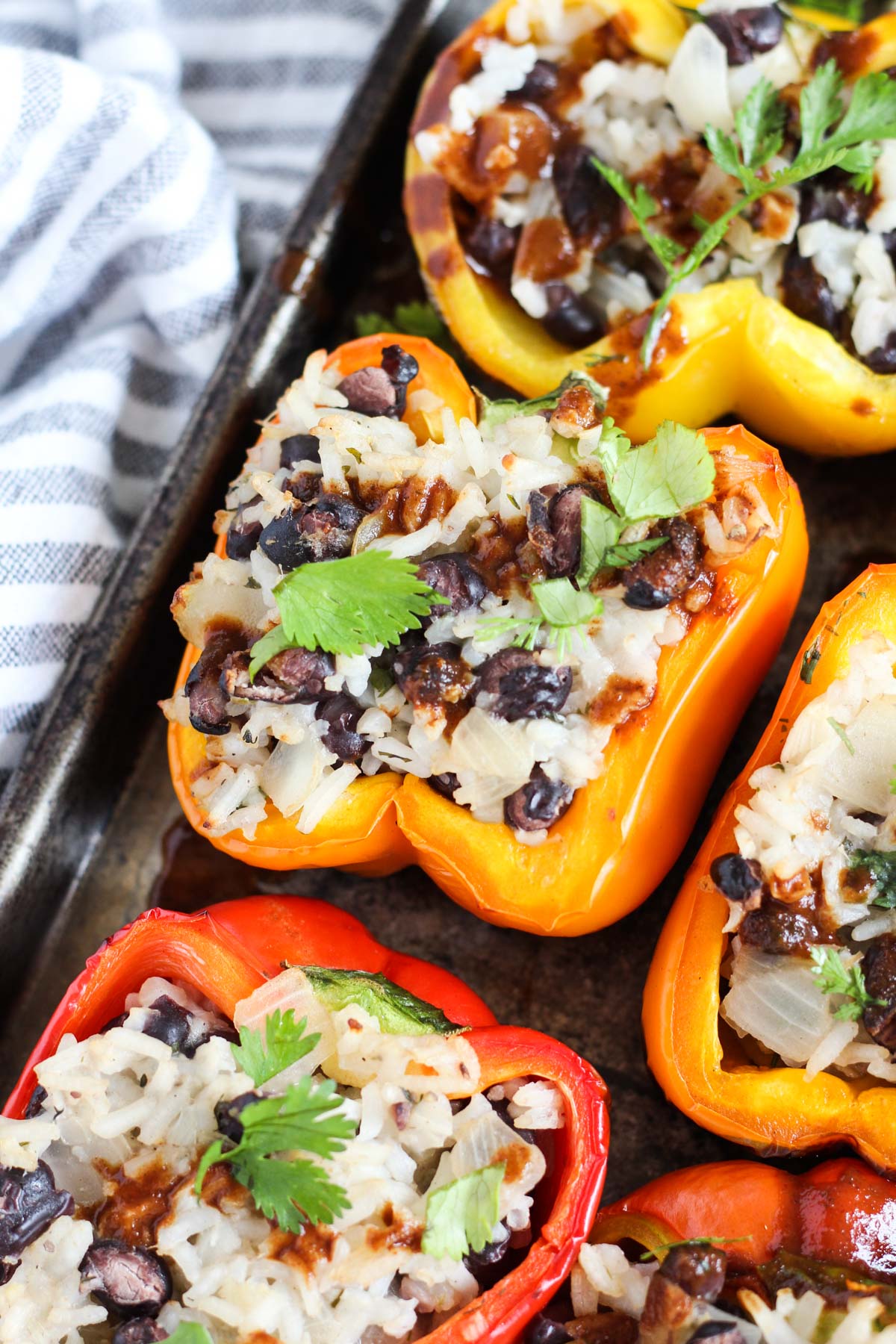 Close up picture of stuffed pepper.