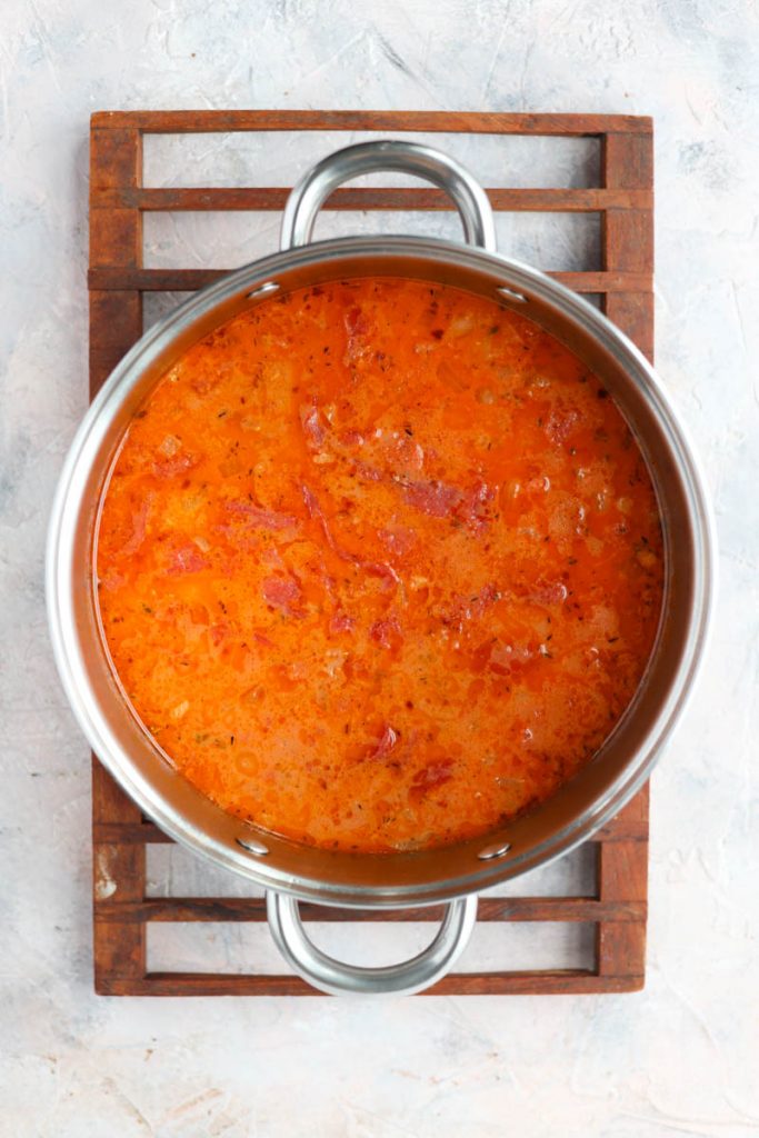 Carrot tomato soup after simmering for 30 minutes.