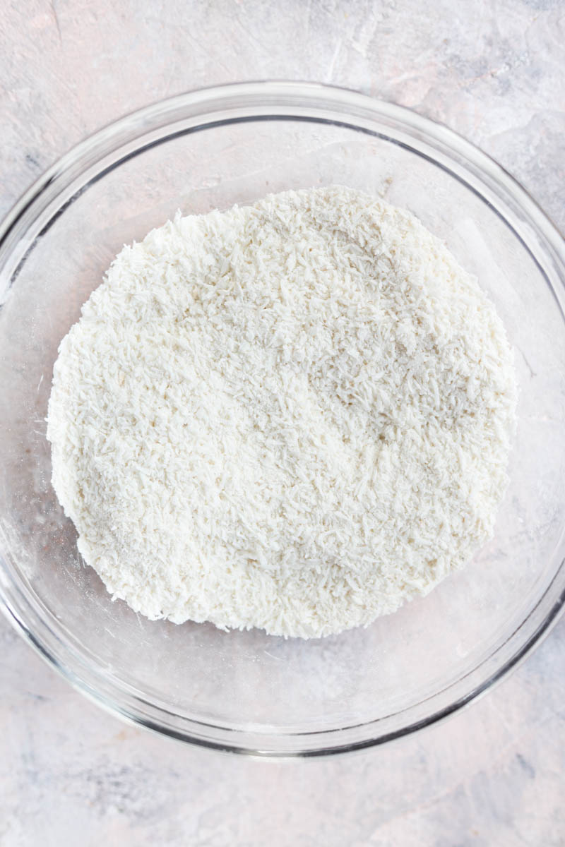 Flour mixture in bowl.