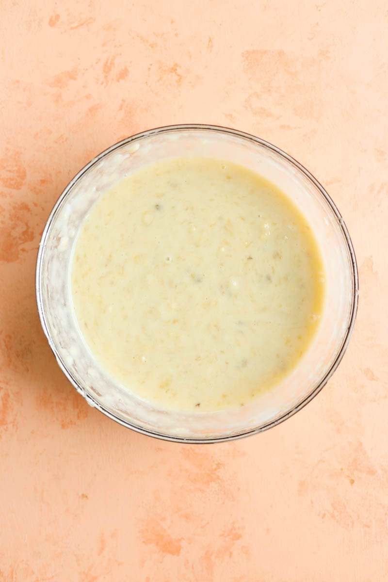 Banana pudding in glass bowl.